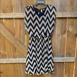 Tacera Black and White Sleeveless Mini Sundress